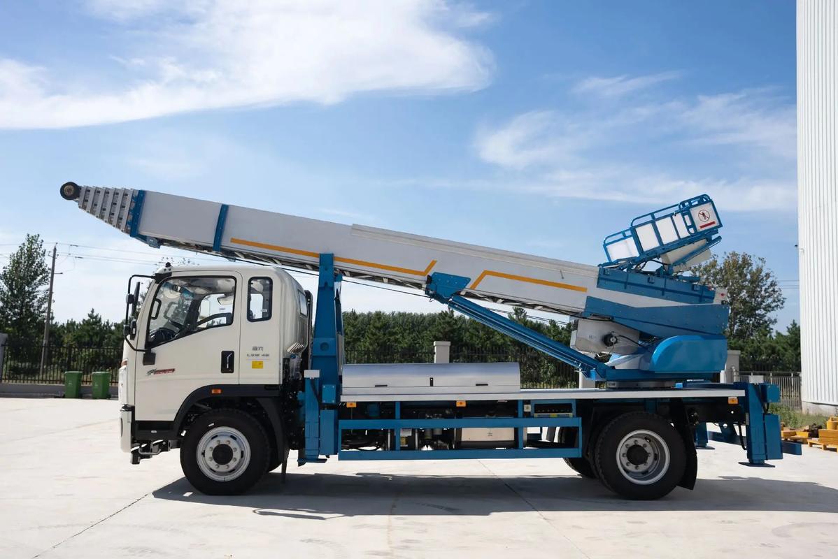 天元云梯上料车租赁费用