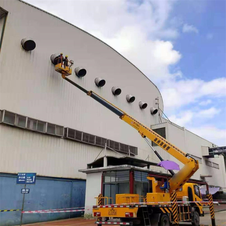 天元高空作业车出租服务：专业广告牌安装解决方案